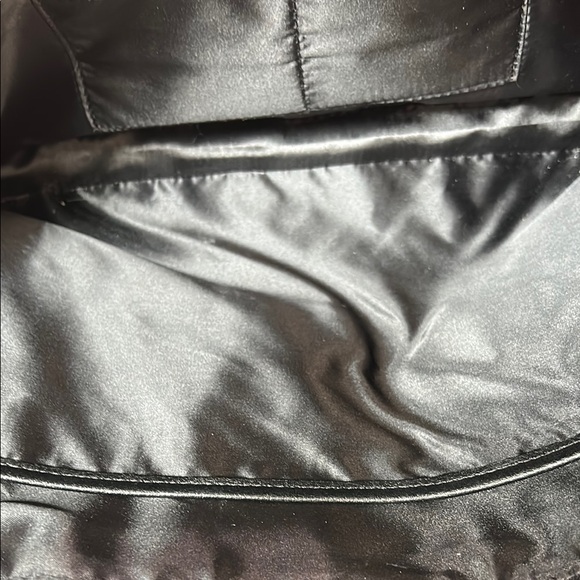 Joy & Iman Classic Black Leather Tote - Picture 5 of 9